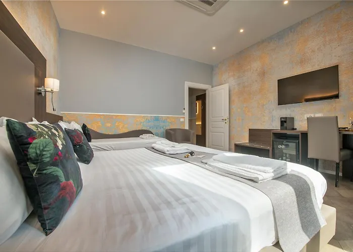 Bramble Luxury Roma